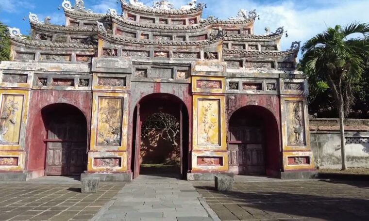 Thế Tổ Miếu Temple: Exploring Vietnam's Rich Cultural Heritage | Travel Guide 2023